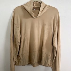 NWOT lululemon top